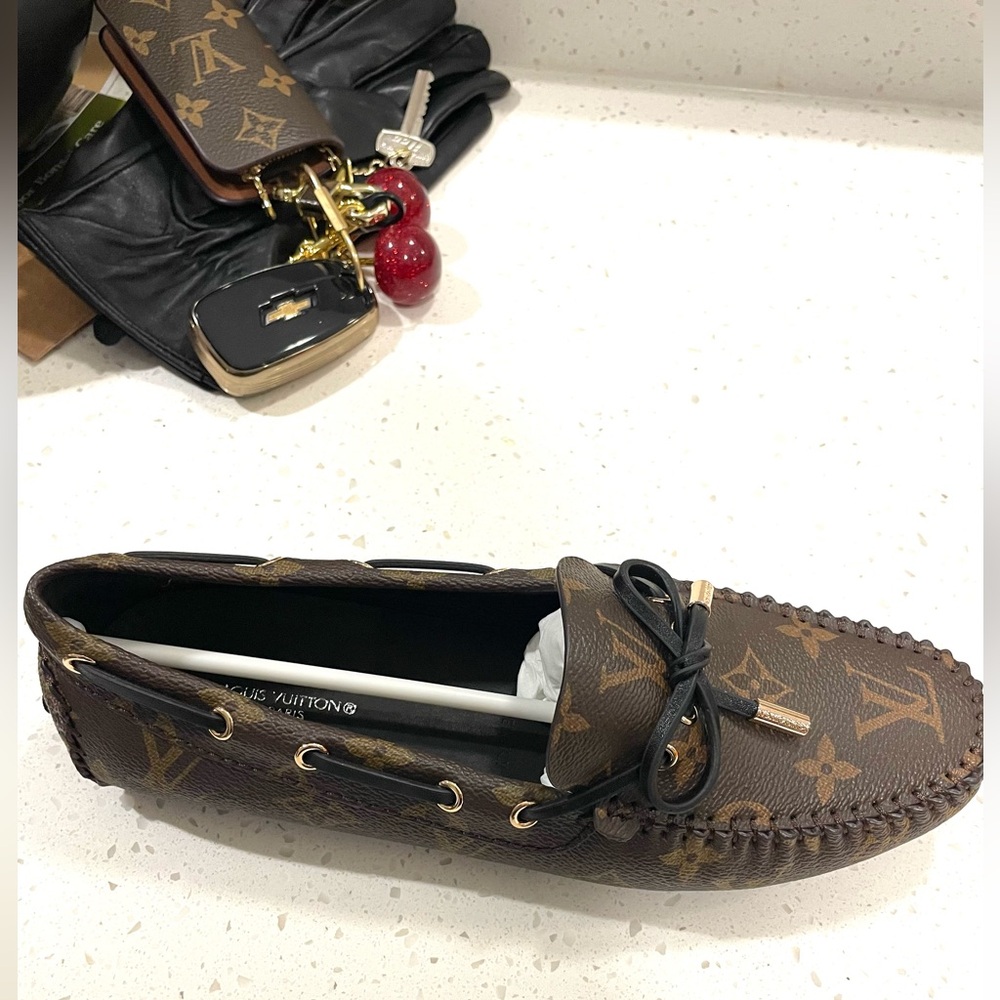 LOAFERS / SIZE 39/ NEVER WORN BRAND NEW